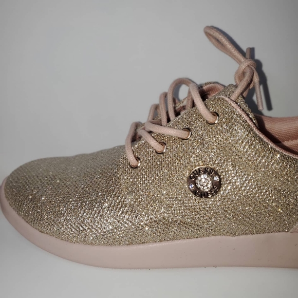 GUESS Gavin Sneakers - Picture 4 of 7